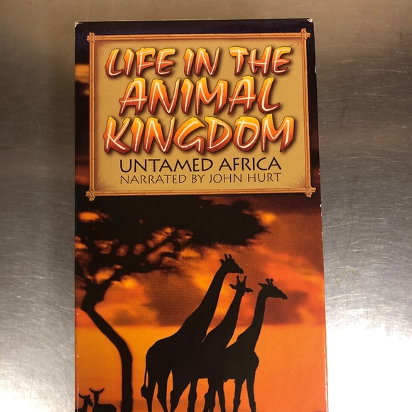 Untamed Africa VHS Video Tapes, Life in the Animal Kingdom Library Set of 2 NEW - Picture 2 of 8